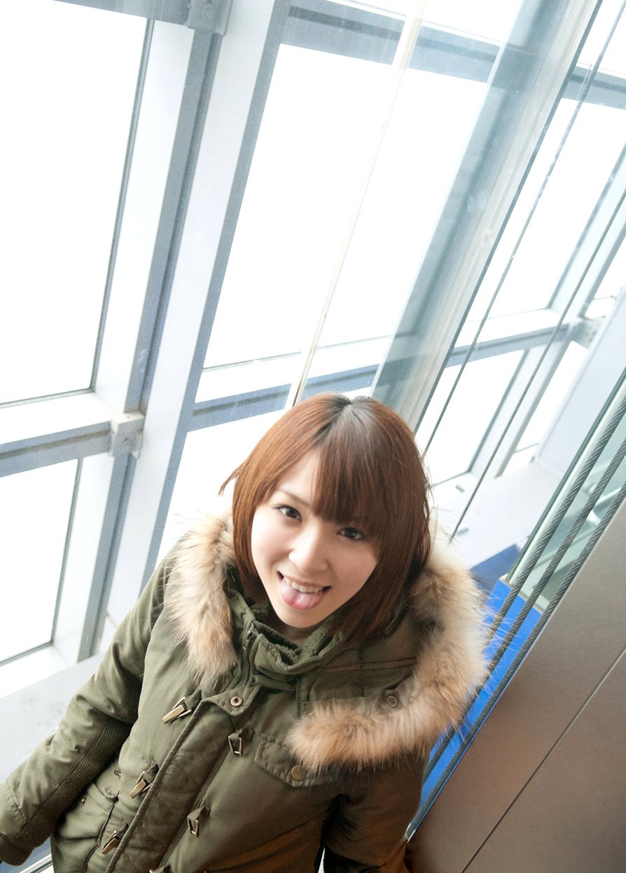 篠田麻里子がフェラされながら挿入される激似エロ-6