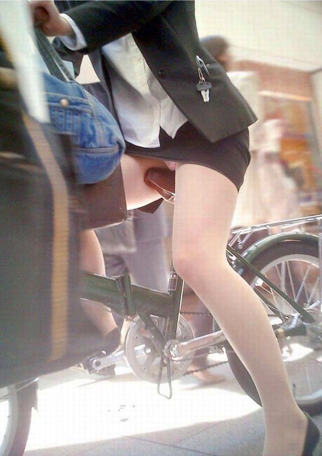 素人女性のパンチラ-3