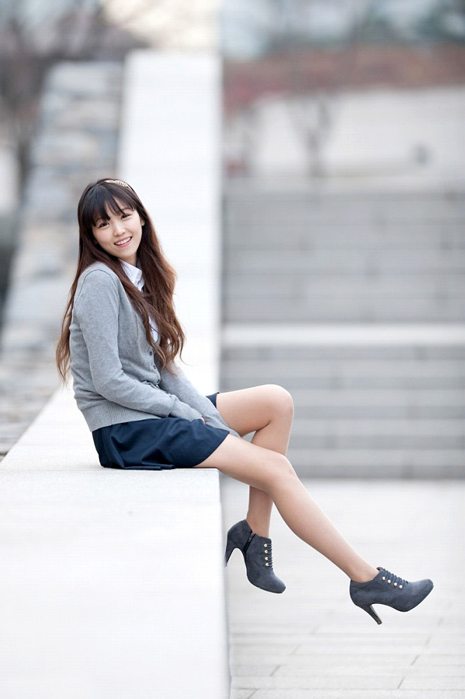 足コキされたくなる美脚ギャル-3