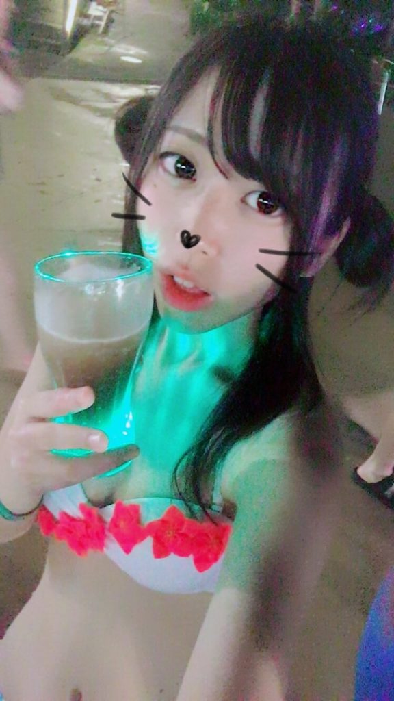 ナイトプールのエロ-10