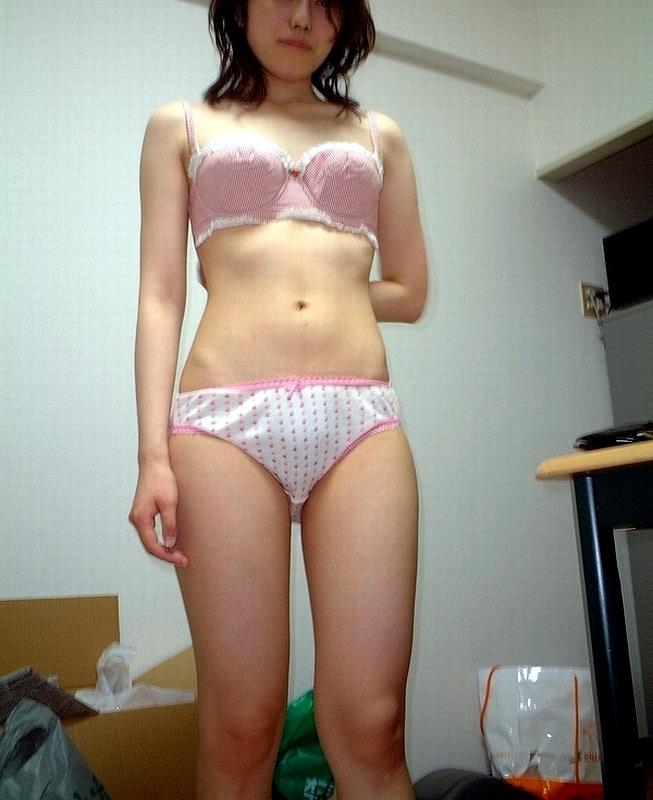 生々しい素人娘の下着姿-13