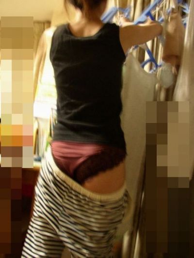 彼女や嫁の無防備盗撮-3