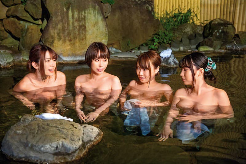 一泊二日の不倫旅行でのエロSEX-9