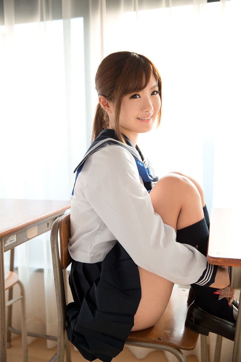 小柄な身体を肉棒が貫くSEX-12