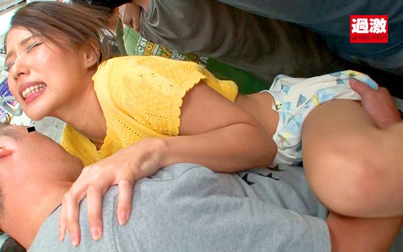 痴漢師たちの中出し肉便器-5