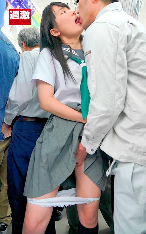 痴漢師たちの中出し肉便器-13